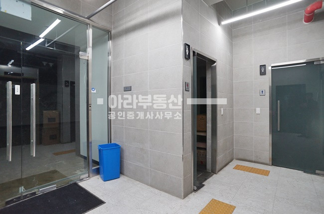 서울 성동구 성수동2가 층고 3.5m,관리 잘된 건물내외관 월세 매물번호 10215 사진 9