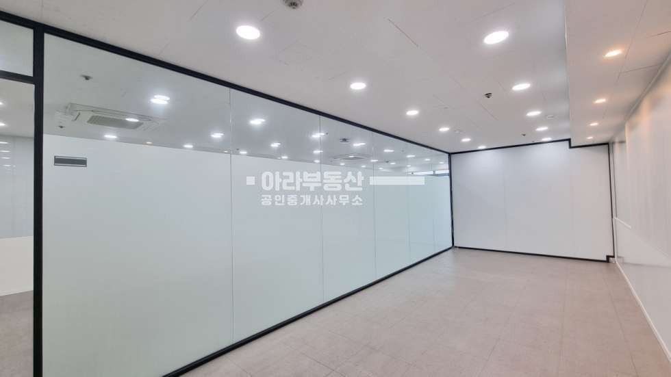 서울 성동구 성수동1가 뚝섬역세권 인테리어 사무실 월세 매물번호 10077 사진 8