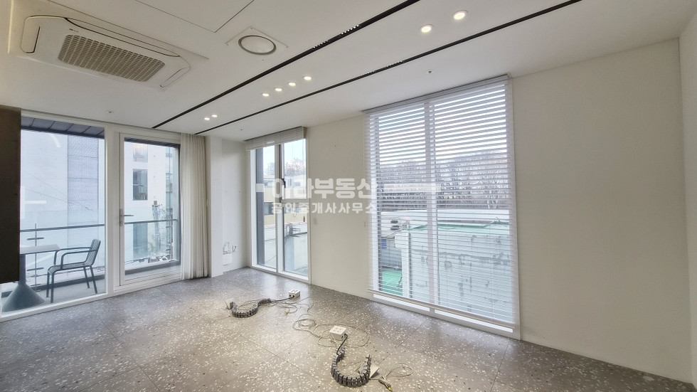 서울 성동구 성수동1가 13-376 전망좋은 고급 인테리어 월세 매물번호 10463 사진 3