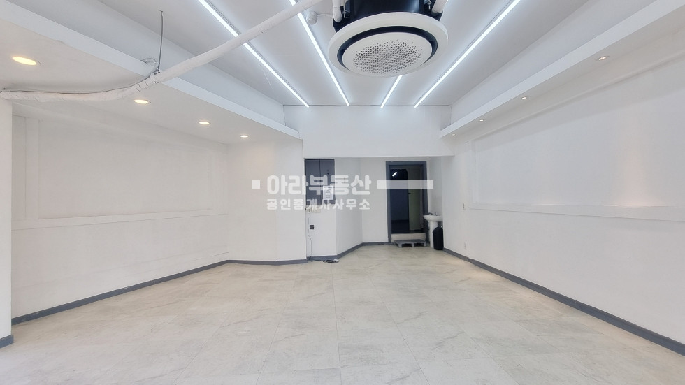 서울 성동구 성수동1가 서울숲길 사거리 대로변 코너 팝업 월세 매물번호 10410 사진 6