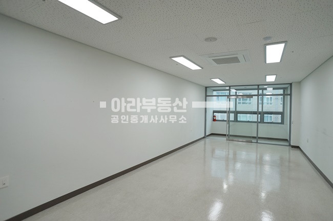 서울 성동구 성수동1가 뚝섬역세권 지식산업센터 성수동 최저가 월세 매물번호 10484 사진 2