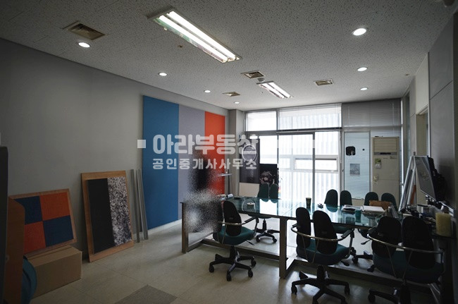 서울 성동구 성수동2가 281-16 (일신건영휴먼테코) 룸2개,탕비실,저렴한 사무실 월세 매물번호 10121 사진 4