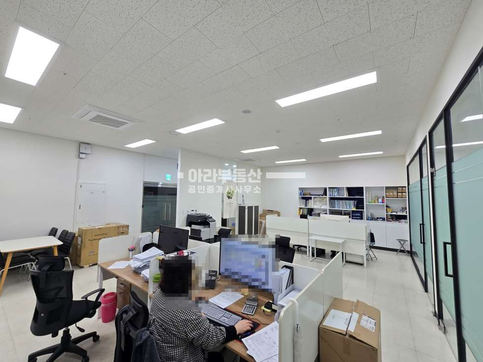서울 성동구 성수동2가 성수SKV1CENTERI동 성수동 대로변 지식산업센터 월세 매물번호 10558 사진 1