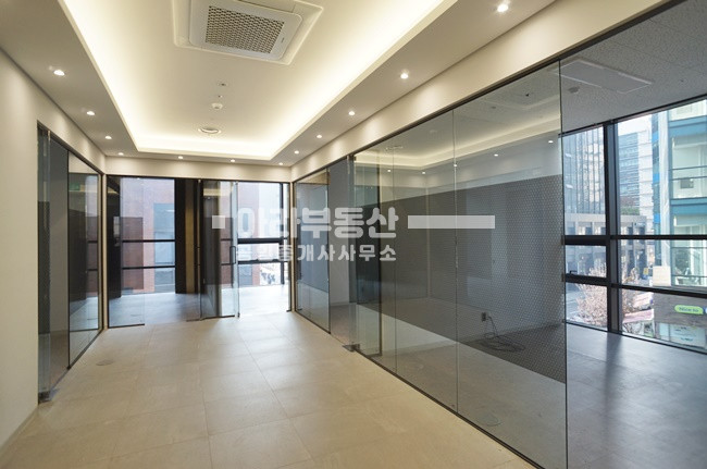 서울 성동구 성수동2가 성수SKV1CENTERII동 성수동 동일로 대로변 지식산업센터 사무실 월세 매물번호 10559 사진 7