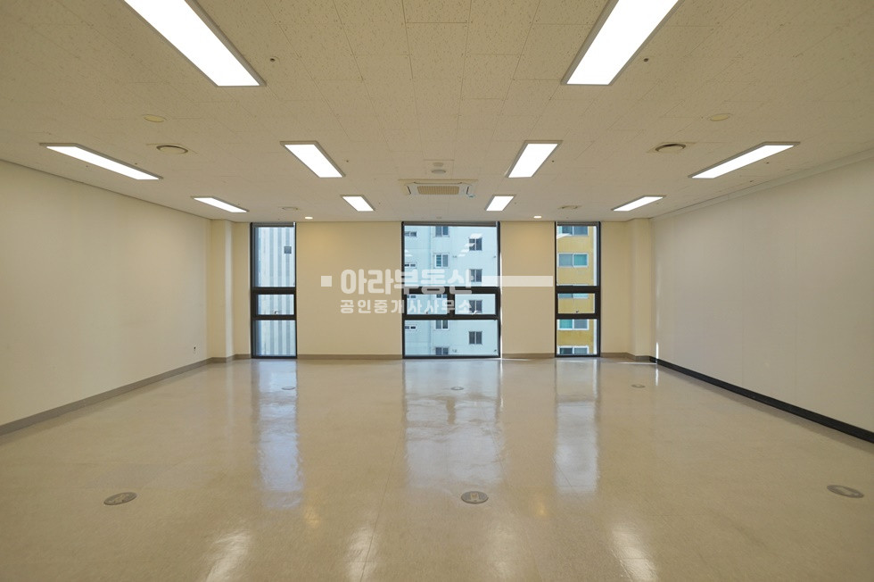 서울 성동구 성수동1가 메타모르포 지식산업센터 월세 매물번호 10526 사진 1