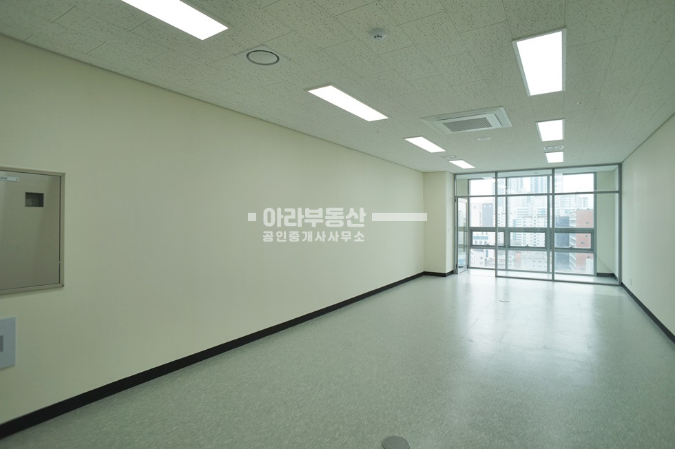 서울 성동구 성수동1가 22-7 신축 첫입주 서울숲 스페이스 임대 월세 매물번호 10596 사진 1