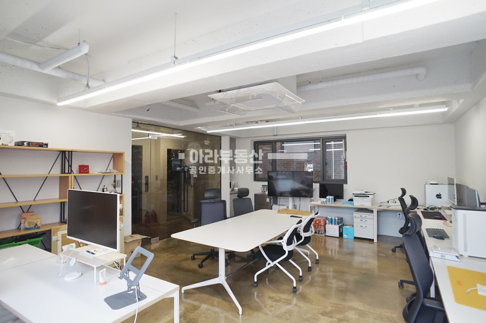 서울 성동구 성수동1가 디자인 건물내외관 노출형 인테리어 월세 매물번호 10302 사진 4