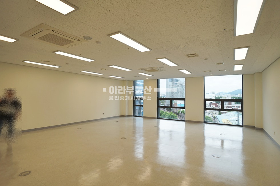 서울 성동구 성수동1가 메타모르포 지식산업센터 월세 매물번호 10223 사진 1
