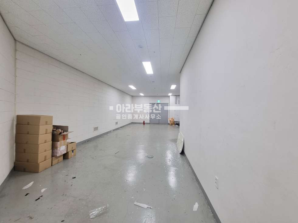 서울 성동구 성수동2가 성수SKV1CENTERI동 성수동 동일로 대로변 지식산업센터 지하1층 창고 월세 매물번호 10040 사진 3