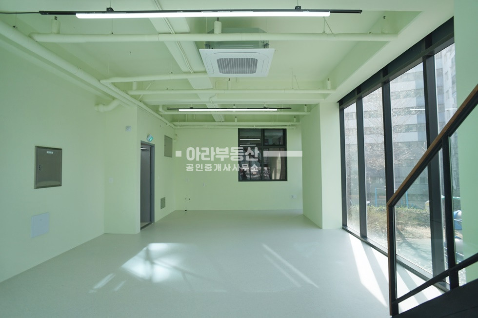 서울 성동구 성수동2가 연무장길 인근 신축전층 임대 팝업스토어 가능 월세 매물번호 10622 사진 7