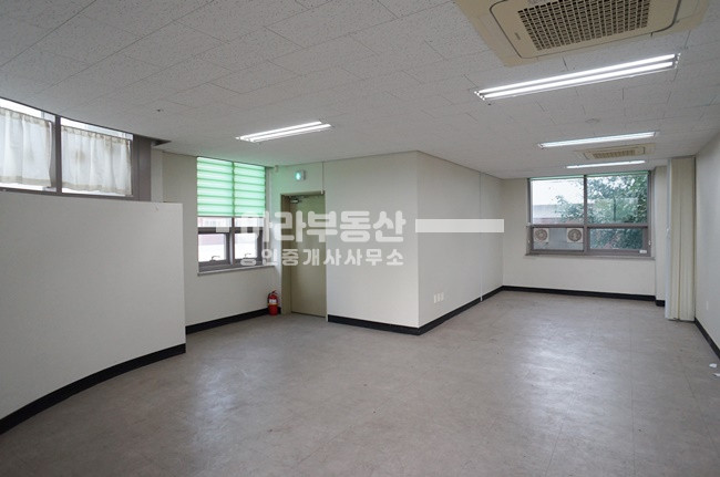 서울 성동구 성수동2가 성수역 3분거리 저렴하고 깨끗한 사무실 월세 매물번호 10784 사진 1