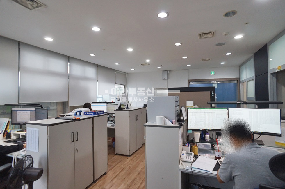 서울 성동구 성수동1가 14-18 (서울숲 코오롱디지털타워 Ⅲ) 뚝섬역 도보1분거리 룸2개 코너호실 월세 매물번호 10766 사진 5