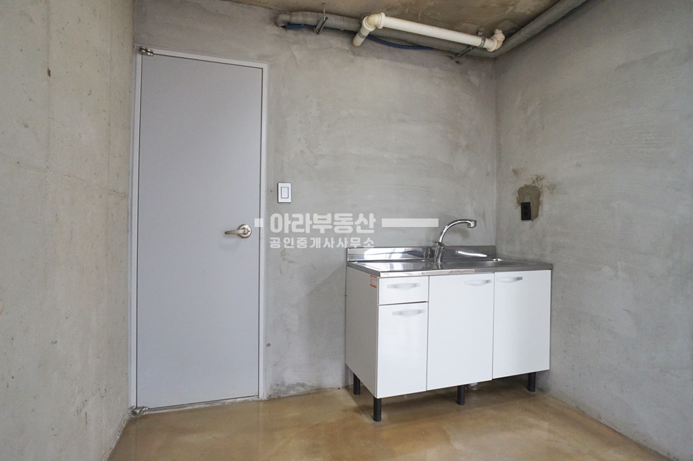 서울 성동구 성수동1가 656-115 서울숲역 도보5분,노출형 인테리어 디자인건물내외관 월세 매물번호 10717 사진 7