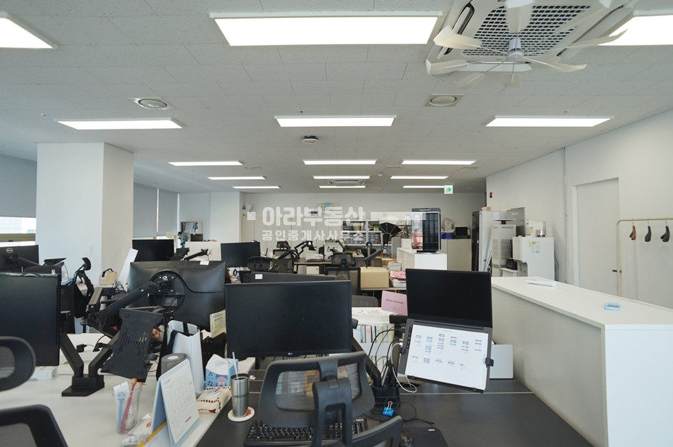 서울 성동구 성수동1가 대로변 성수동 랜드마크 대형 사무실 월세 매물번호 10523 사진 3