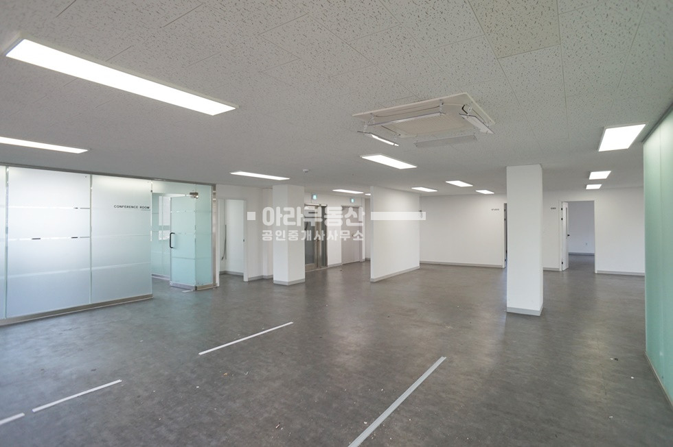 서울 성동구 성수동2가 289-14, 6층 성수역 도보2분 룸4개 가시성 좋은 사무실 월세 매물번호 10736 사진 2