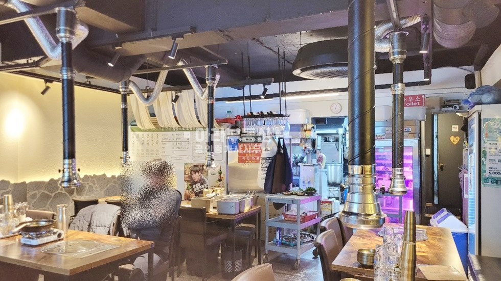 서울 성동구 성수동2가 성수역 북단 먹자 상권 1층 상가 월세 매물번호 10551 사진 1