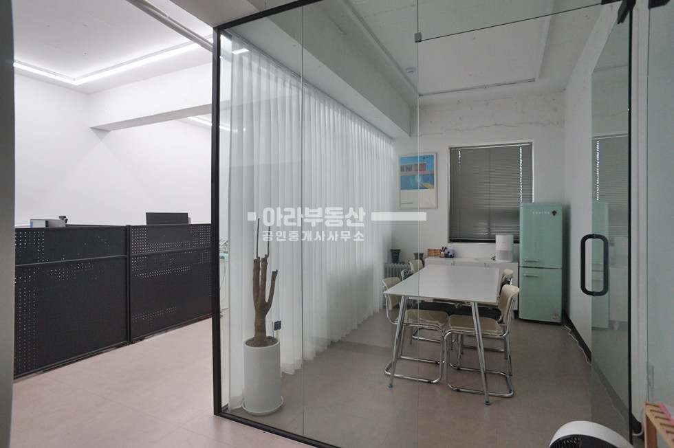 서울 성동구 성수동2가 노출형 인테리어 룸1개 월세 매물번호 10806 사진 2