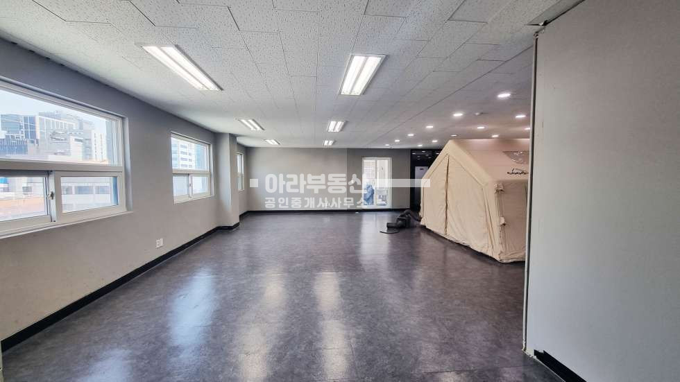 서울 성동구 성수동2가 성수동 연무장길 라인 사무실 월세 매물번호 10045 사진 5