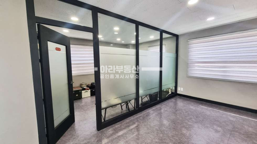 서울 성동구 성수동2가 성수동 연무장길 라인 사무실 월세 매물번호 10045 사진 8