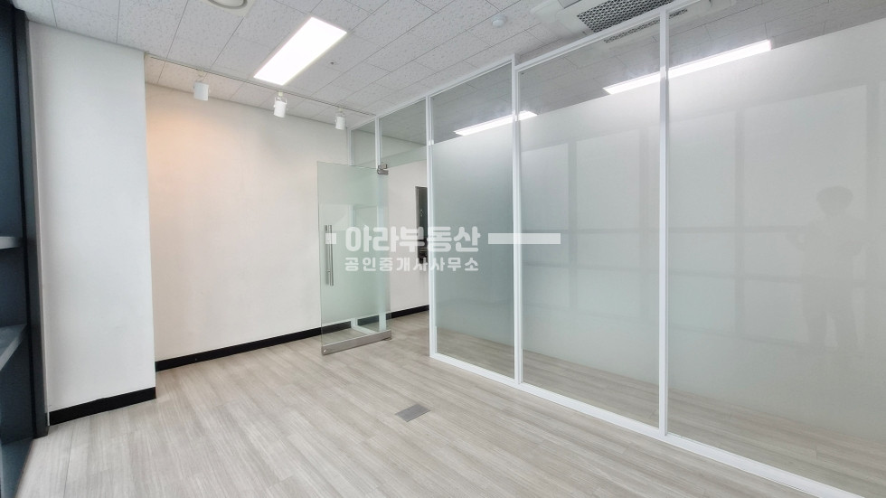 서울 성동구 성수동1가 13-17 룸1개 코너호실 지식산업센터 월세 매물번호 10278 사진 6