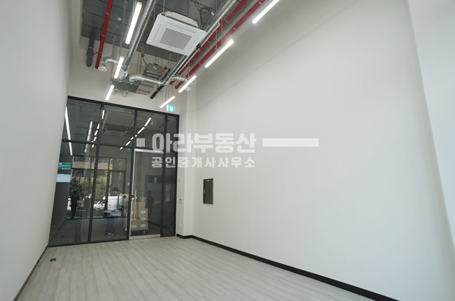 서울 성동구 성수동1가 13-17 선명스퀘어 1층 지식산업센터 상가 월세 매물번호 10804 사진 3