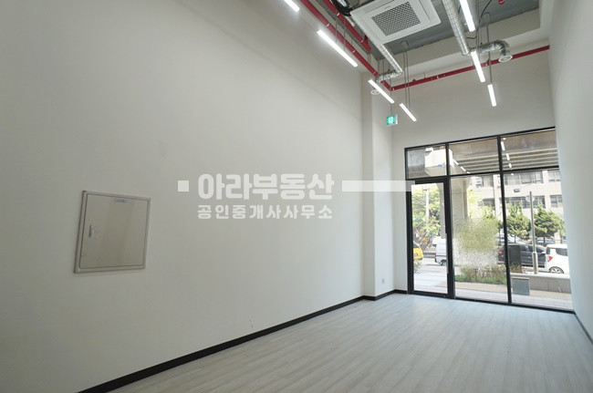 서울 성동구 성수동1가 13-17 선명스퀘어 1층 지식산업센터 상가 월세 매물번호 10804 사진 4