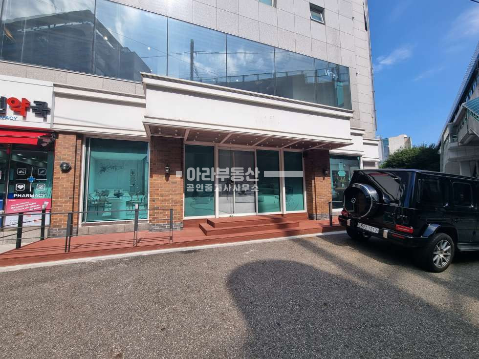 서울 성동구 성수동1가 뚝섬 역세권 1층 상가 월세 매물번호 10063 사진 1