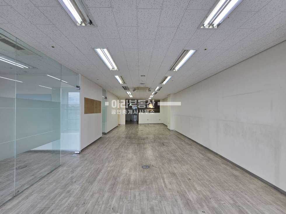서울 성동구 성수동1가 14-18 (서울숲 코오롱디지털타워 Ⅲ) 뚝섬역 도보1분거리 룸4개 월세 매물번호 10859 사진 8