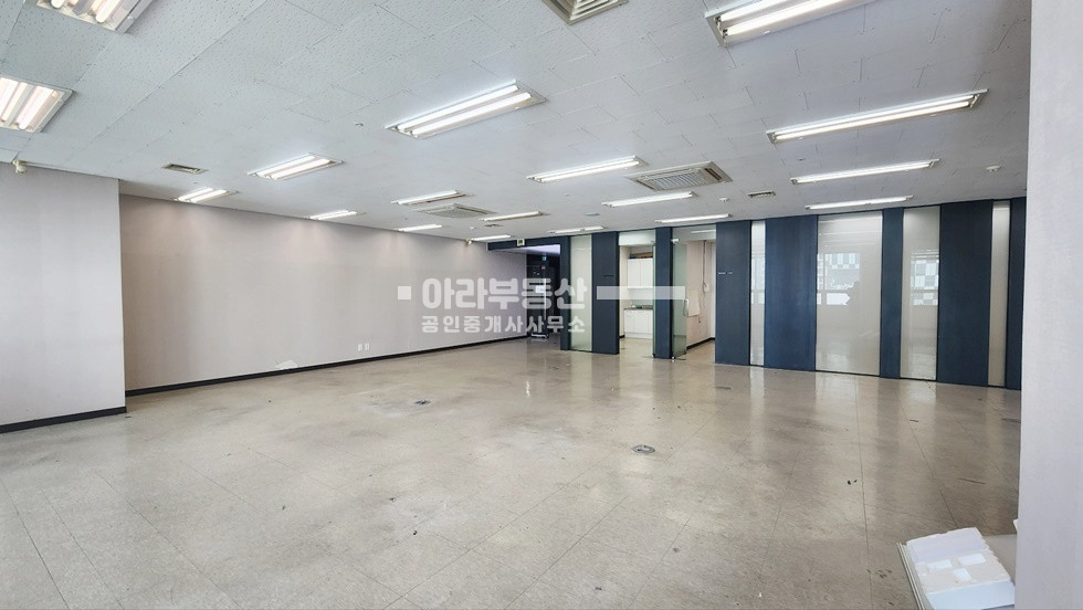 서울 성동구 성수동1가 656-1222 (서울숲 한라에코밸리) 서울숲역 뚝섬역 더블역세권 룸3개 인테리어 월세 매물번호 10698 사진 4
