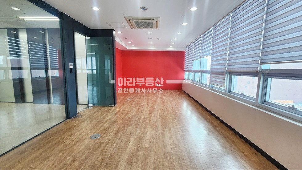 서울 성동구 성수동1가 656-1222 (서울숲 한라에코밸리) 서울숲역 뚝섬역 더블역세권 룸3개 인테리어 월세 매물번호 10698 사진 7