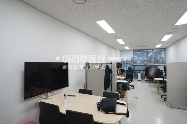 서울 성동구 성수동2가 280 (성수 SK V1 CENTER I) 성수SKV1CENTERI동 SKV1센터 1동 매매 실입주가능 평당2400만원 매매 매물번호 10069 사진 3