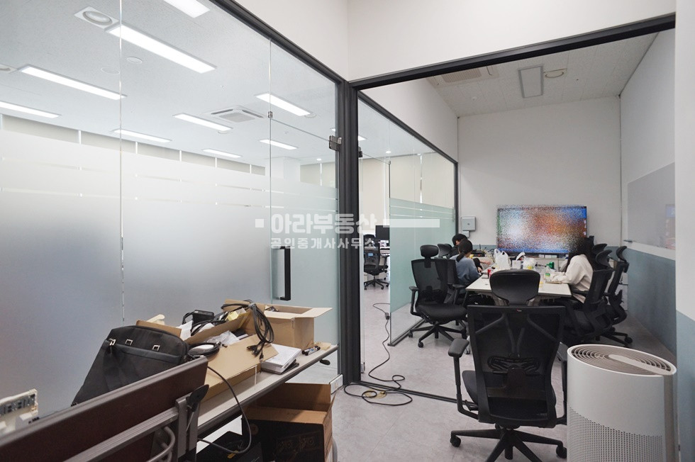 서울 성동구 성수동1가 룸4개 층고 높은 지삭산업센터 ,발코니 확장으로 45평 사용 월세 매물번호 10509 사진 7