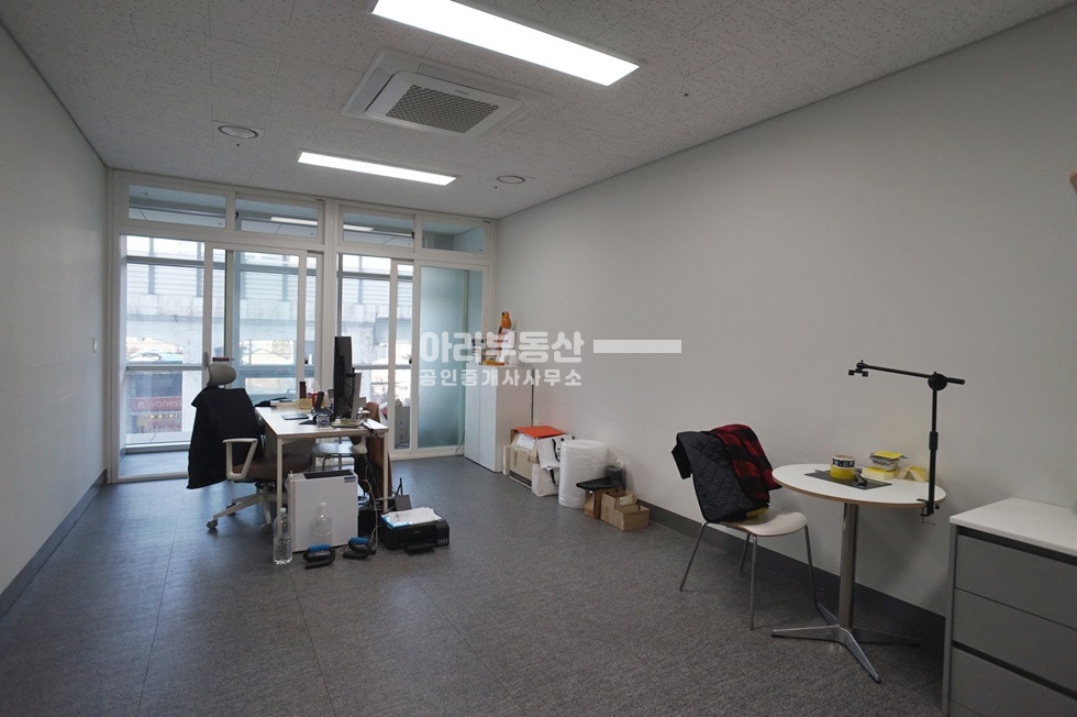 서울 성동구 성수동2가 273-52 성수역 도보2분거리 대로변 지식산업센터 월세 매물번호 10879 사진 1