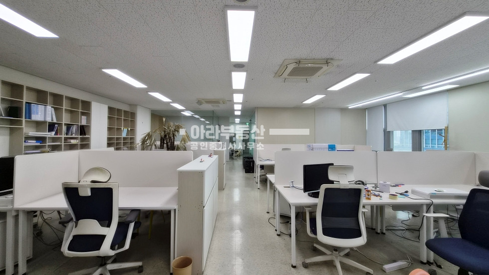 서울 성동구 성수동2가 323 (서울숲 드림타워) 성수동 카페거리 지식산업센터 월세 매물번호 10440 사진 2