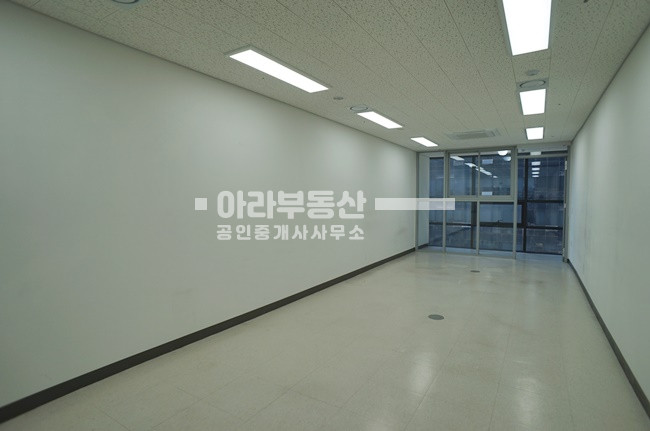 서울 성동구 성수동2가 280 (성수 SK V1 CENTER I) 성수SKV1CENTERI동 SKV1센터 1동 매매 실입주가능 평당2400만원 매매 매물번호 10070 사진 2