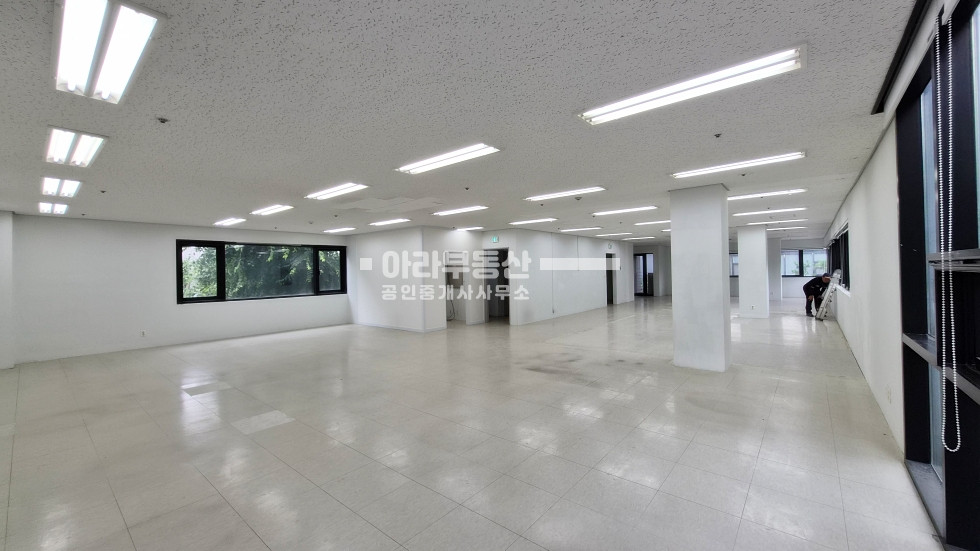 서울 성동구 성수동1가 13-457 중랑천로 대로변 룸3개 인테리어 사무실 월세 매물번호 10803 사진 4