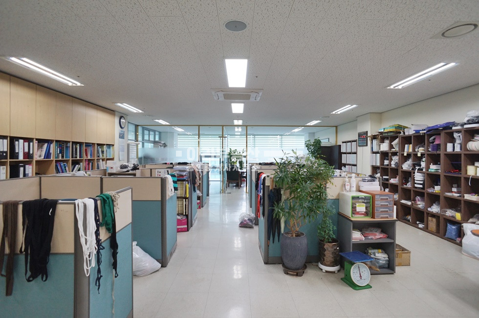 서울 성동구 성수동2가 성수역 도보5분거리 카페거리 룸4개 지식산업센터 실입주가능 매매 매물번호 10165 사진 5