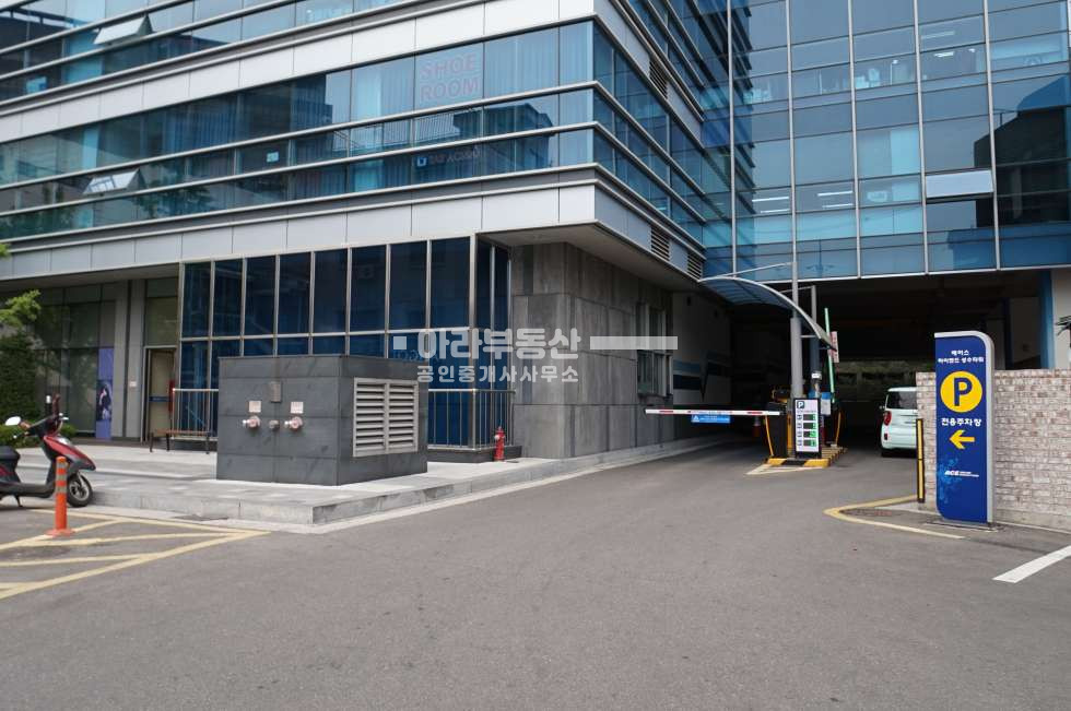 서울 성동구 성수동2가 성수역 도보5분거리 카페거리 룸4개 지식산업센터 실입주가능 매매 매물번호 10165 사진 12